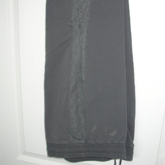 Grey Gym Pants with Lace and Sparkle Stones - Picture 7 of 12